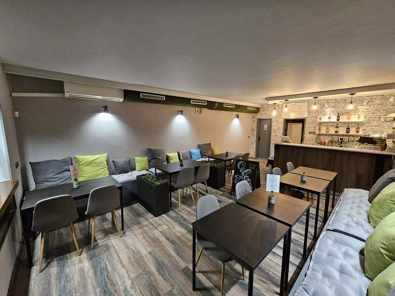 Maraya: Food and Drinks